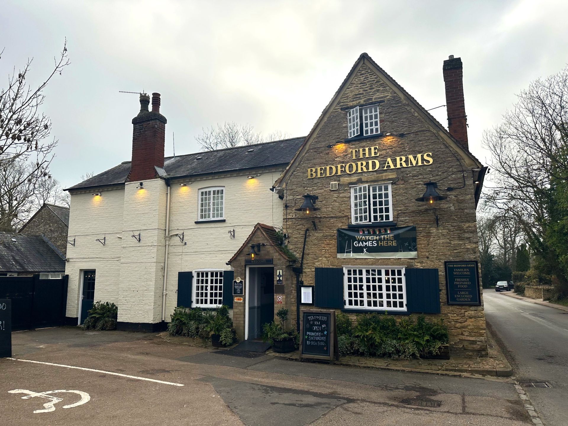 The Bedford Arms, Oakley